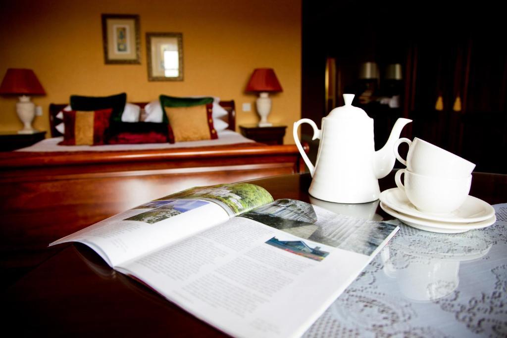 Ardmore Country House Westport Room photo